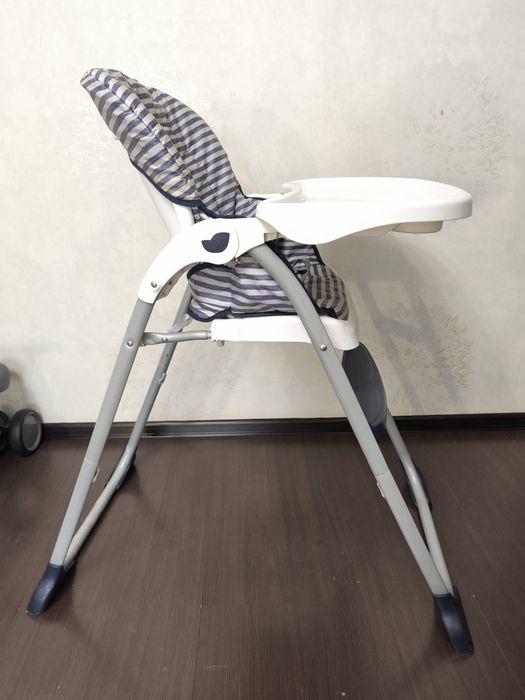 Стульчик для кормления Joie Mimzy Snacker
