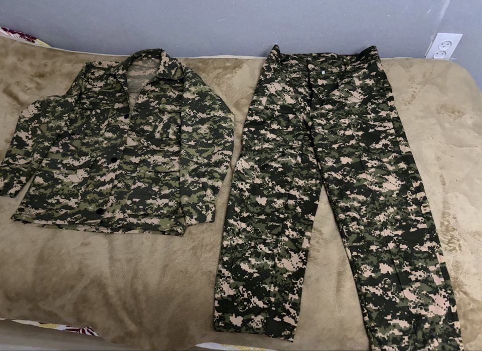 Продаю форму военную