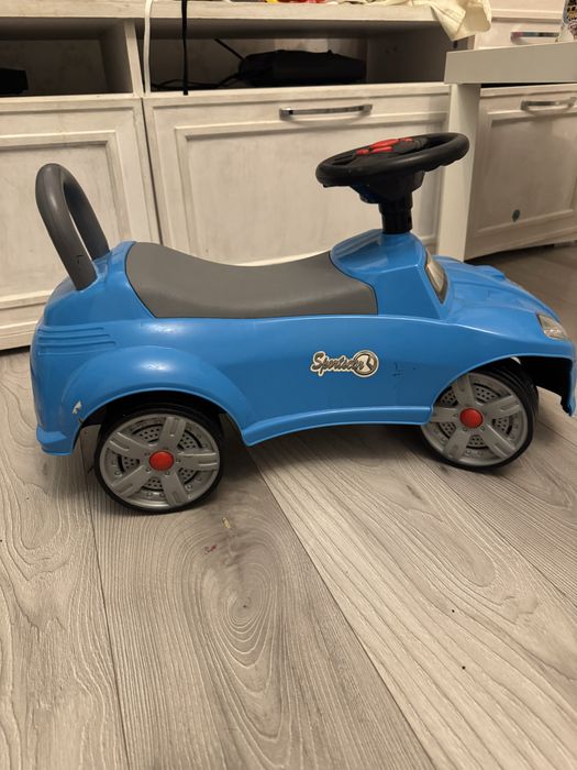 Продам машинку каталку