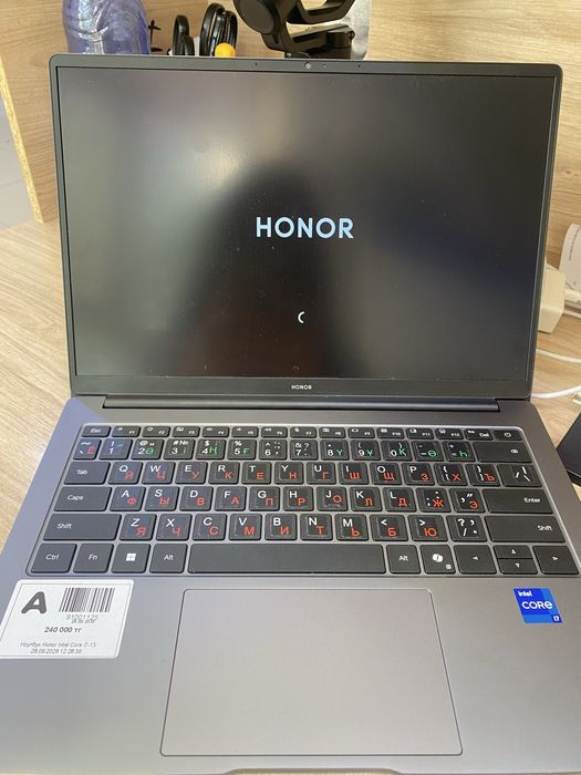 Продается Ноутбук Honor Intel Core i7-13