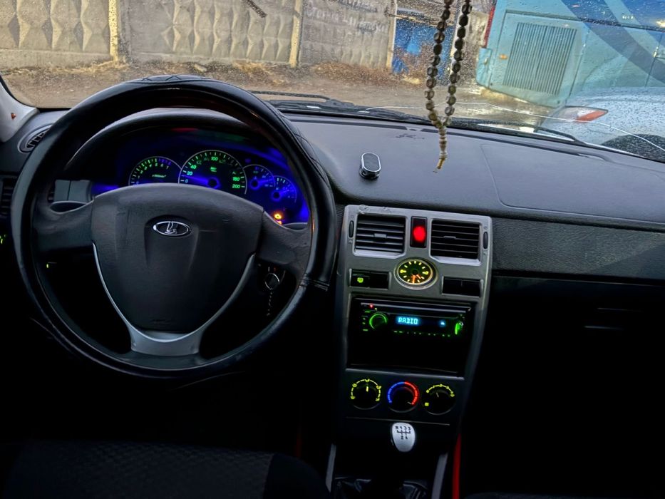 Лада приора универсал