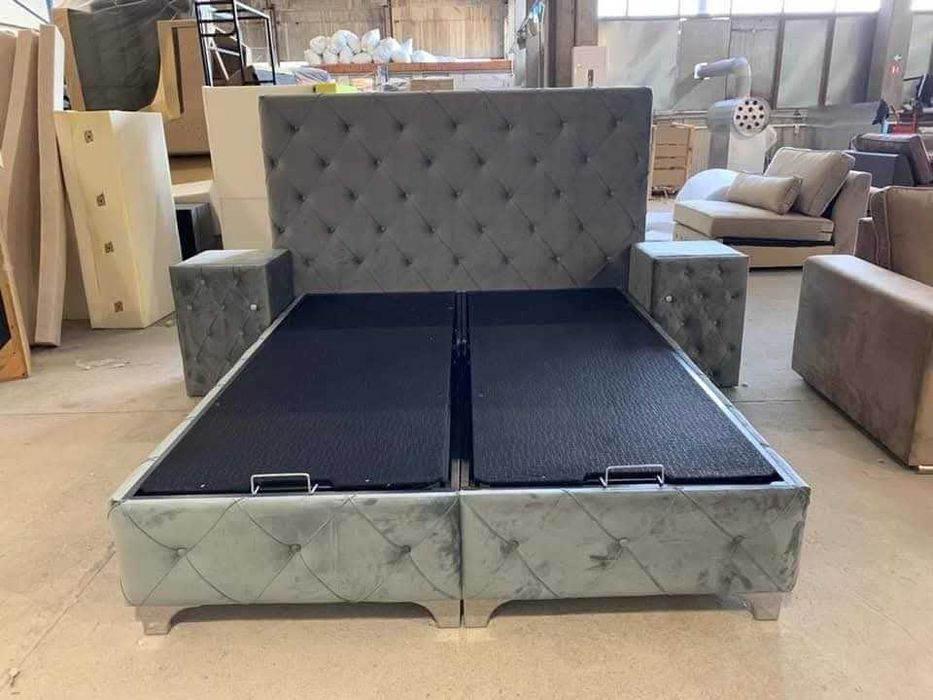 Луксозна Тапицирана спалня