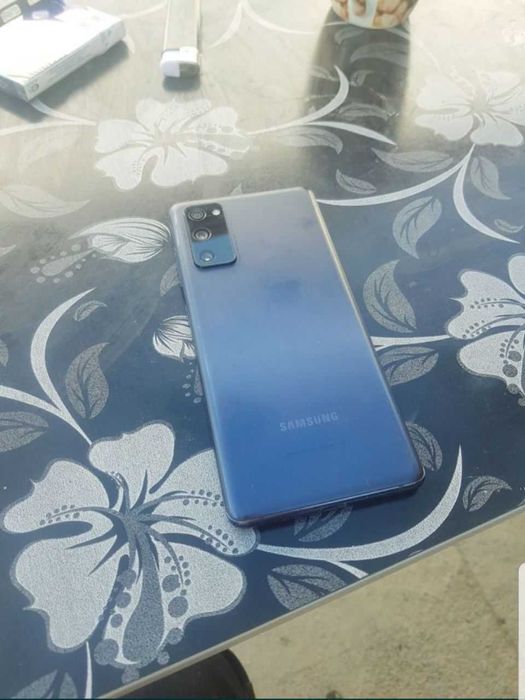 Samsung galaxy s 20 FE