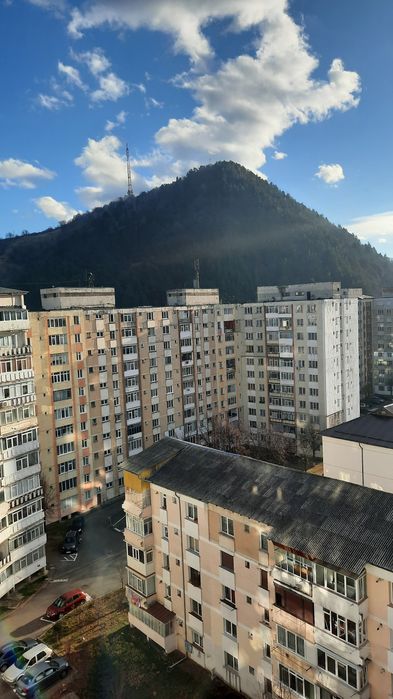 Închiriez apartament cu 2 camere in zona Aurora