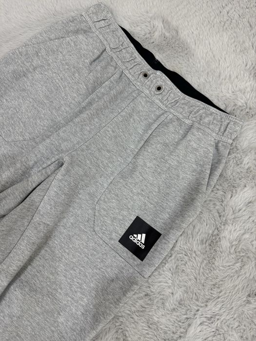 Мъжко долнище ADIDAS . Размер M/L