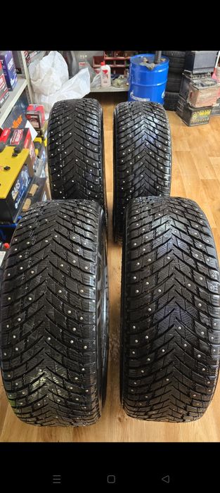 Шины Roadmarch Winter Xpro STUDS 69 в размере 255/55 R20