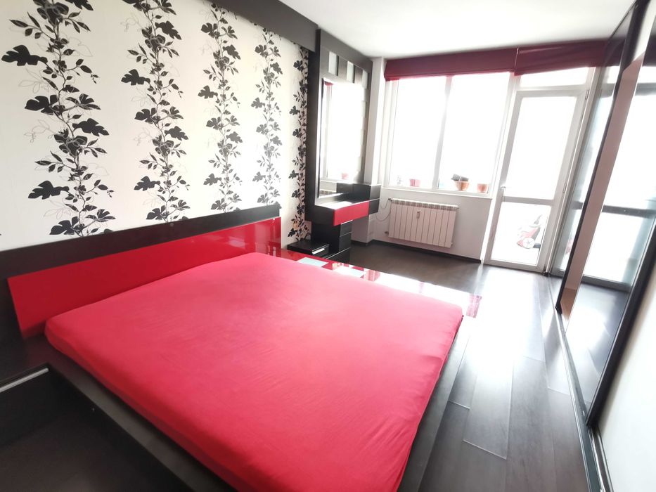 Двустаен под наем ж.к. Иван Вазов - Център