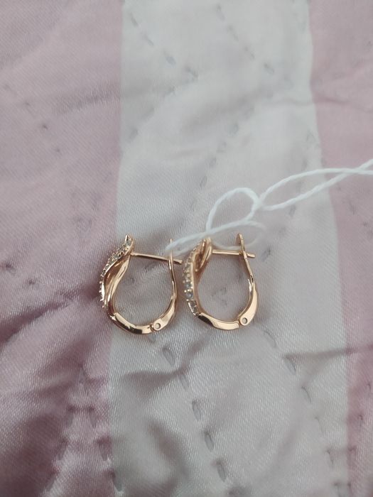 Серьги не золото