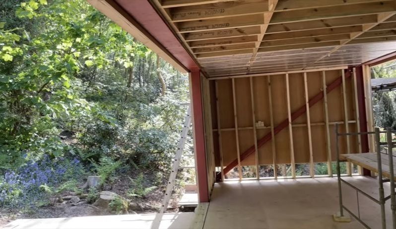 Vand container rustic,servire la geam