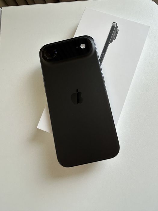 Продам Iphone 17 air