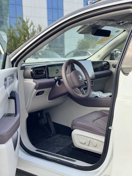 Leapmotor C11 Hybrid 300km Naqd va halol nasiya