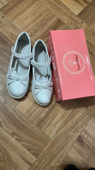 Туфли белые новые