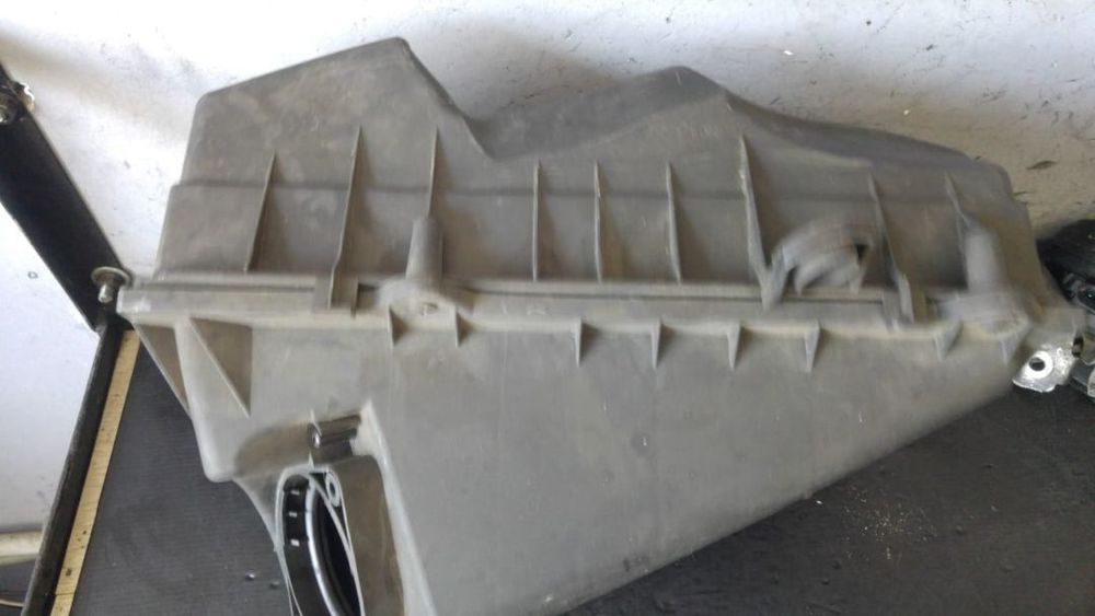 Carcasa filtru aer 1.9 tdi golf 4 bora audi a3 seat leon 1j0129607aj