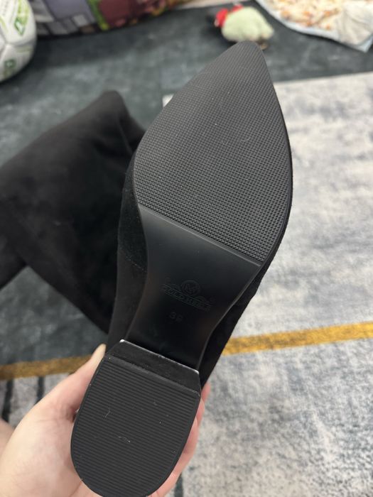 Продам женские сапоги