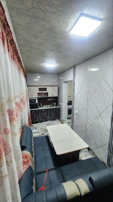 Срочно!! 4 Хонали квартира сотилади