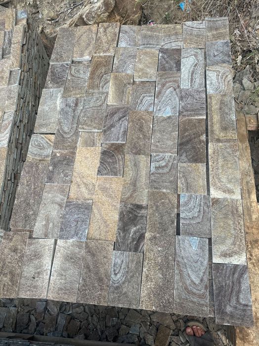 Оформени камъни с различни размери