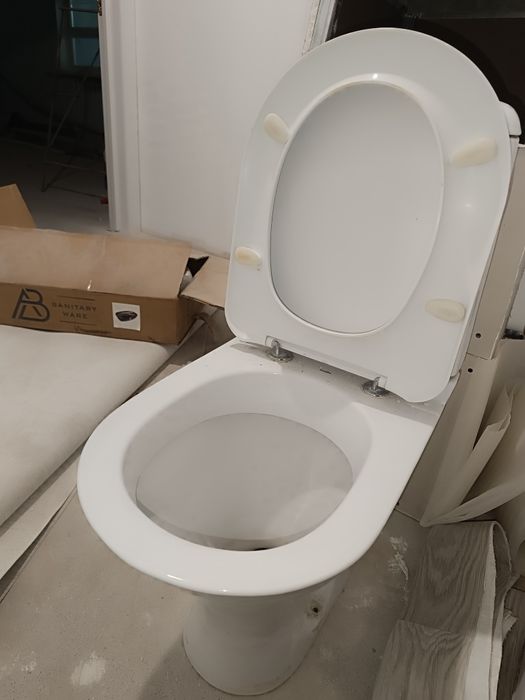 Продам унитаз Sanita б/у