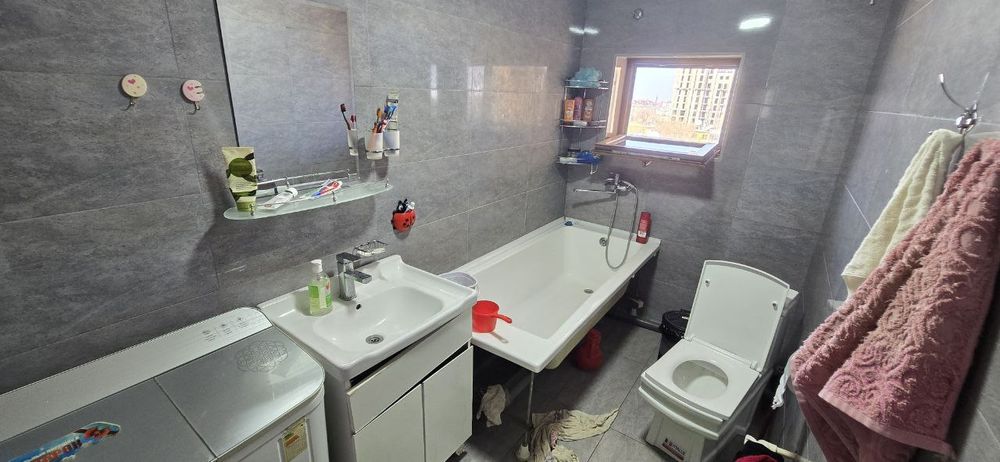 Срочно продаётся 3х комнатная квартира 77м.кв