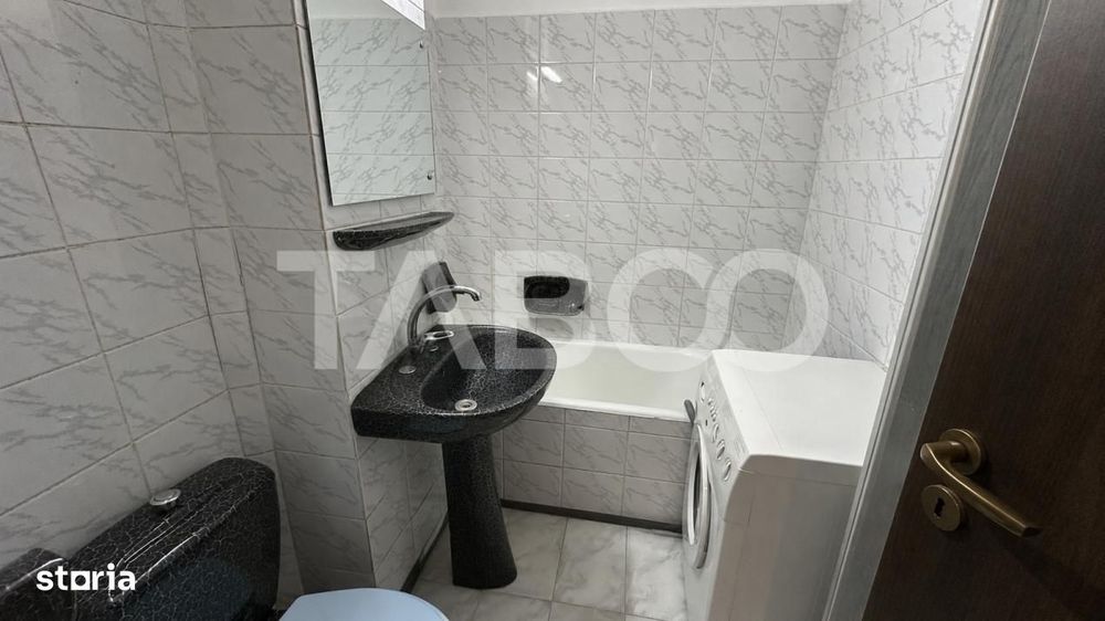 Apartament 4 camere cu pivnita etaj intermediar zona Strand Sibiu