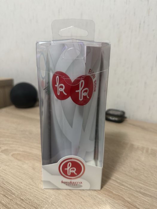 Kendma europe luata acuma 2 saptamani este ca nouo   Are tot in cutie