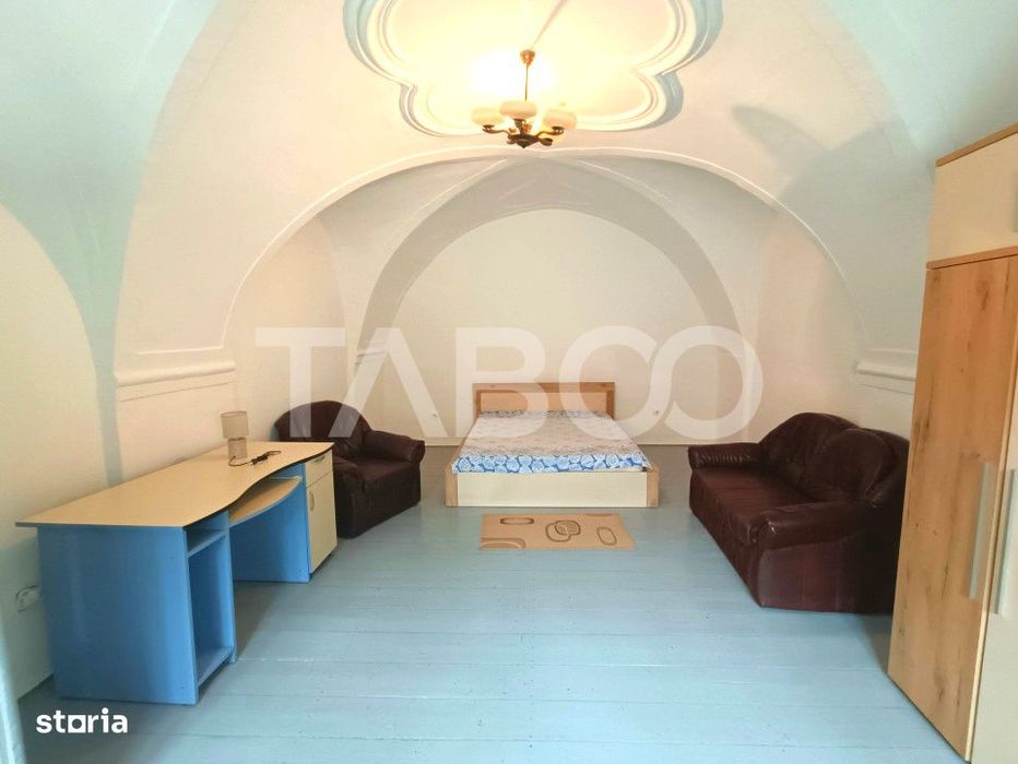 Apartament la casa 3 camere 70 mpu utili in apropiere de Piata Cibin