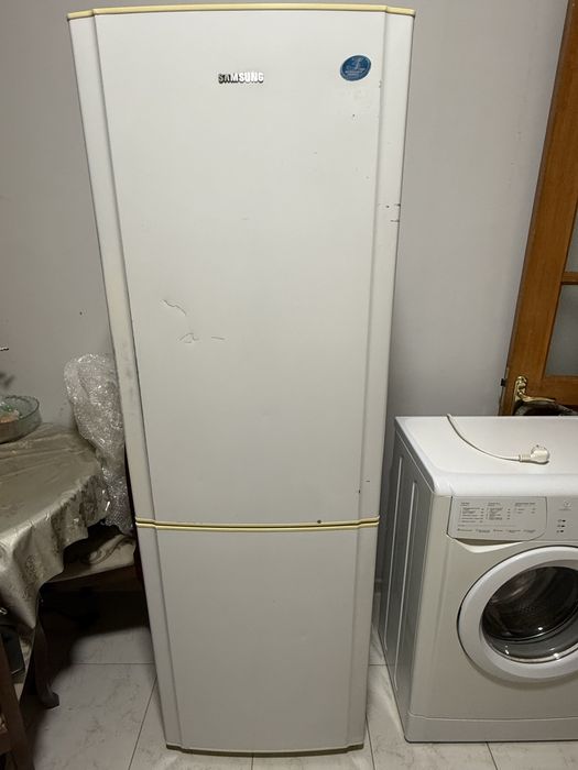 Продам холодильник Samsung