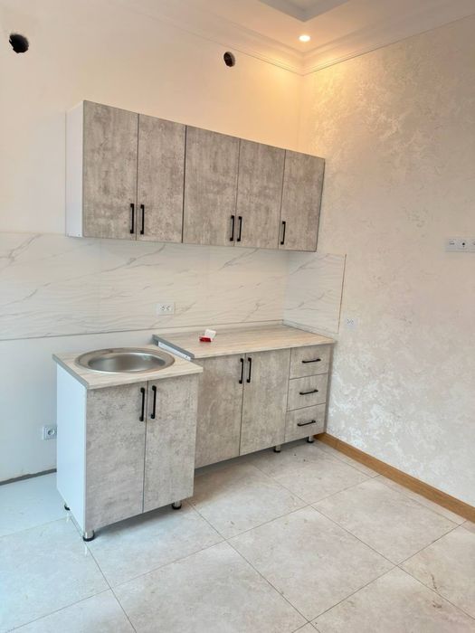 Oshxona mebel 2 oy ishlatilgan 250$