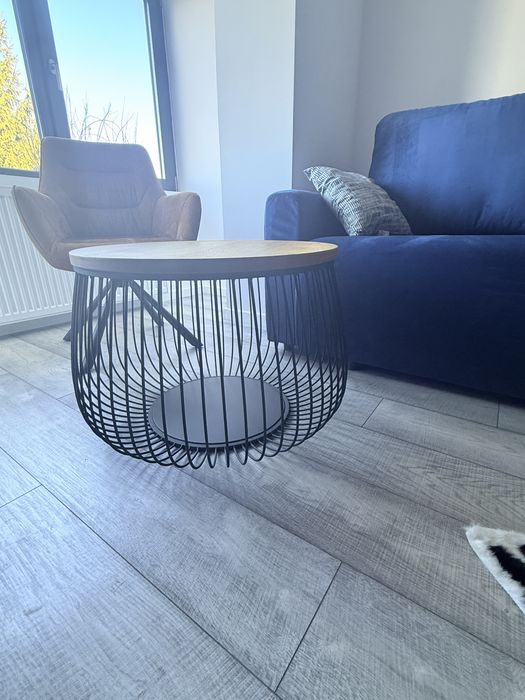 Masuta cafea cu loc de depozitare