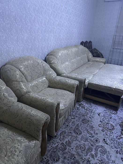 Продам диван с 2-мя креслами