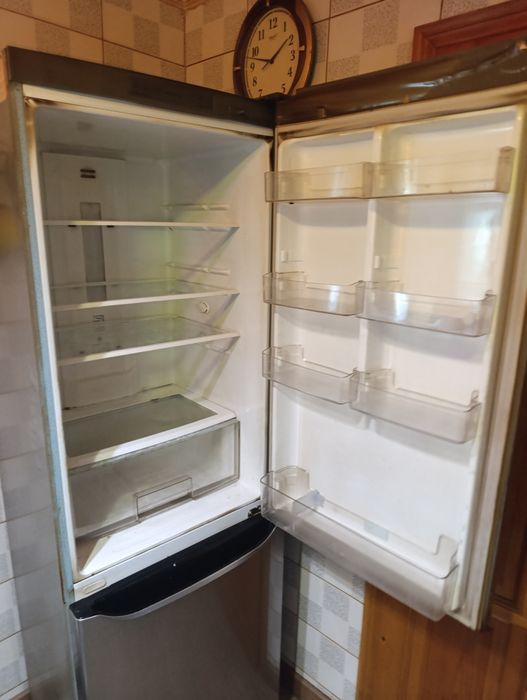 Продам холодильник