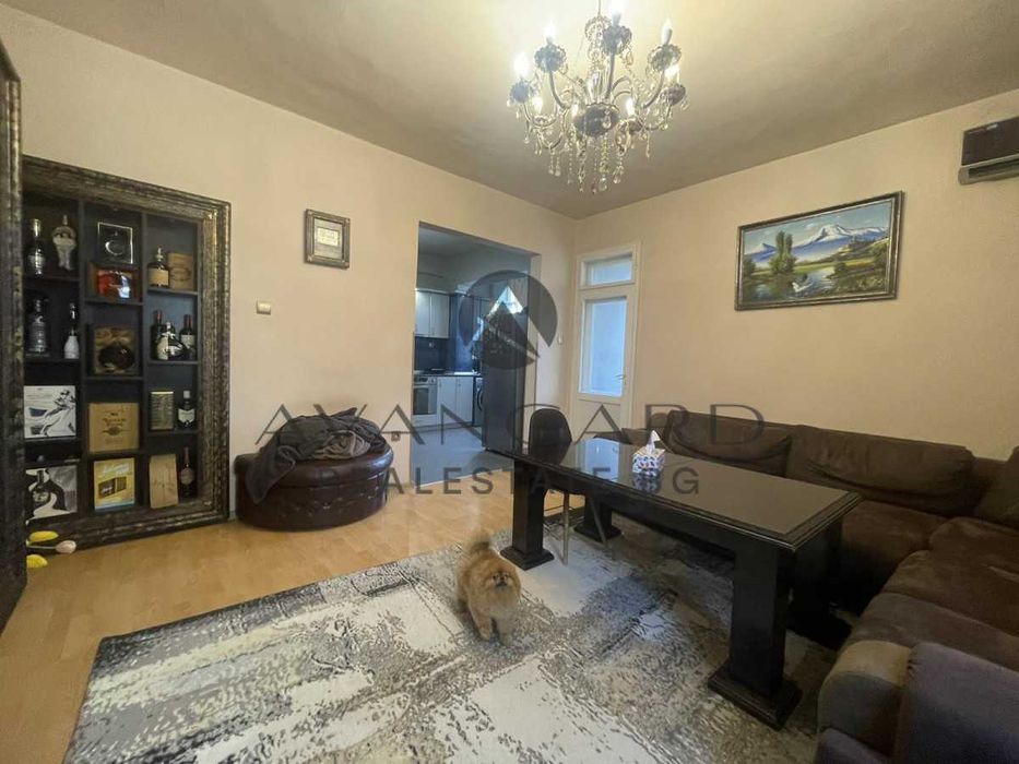 Продава се Четиристаен апартамент в Пловдив, Център - 153 кв.м за 1746 €/кв.м - Снимка #3