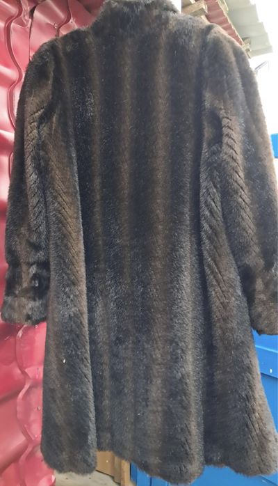 Vand palton blană naturală de nutrie