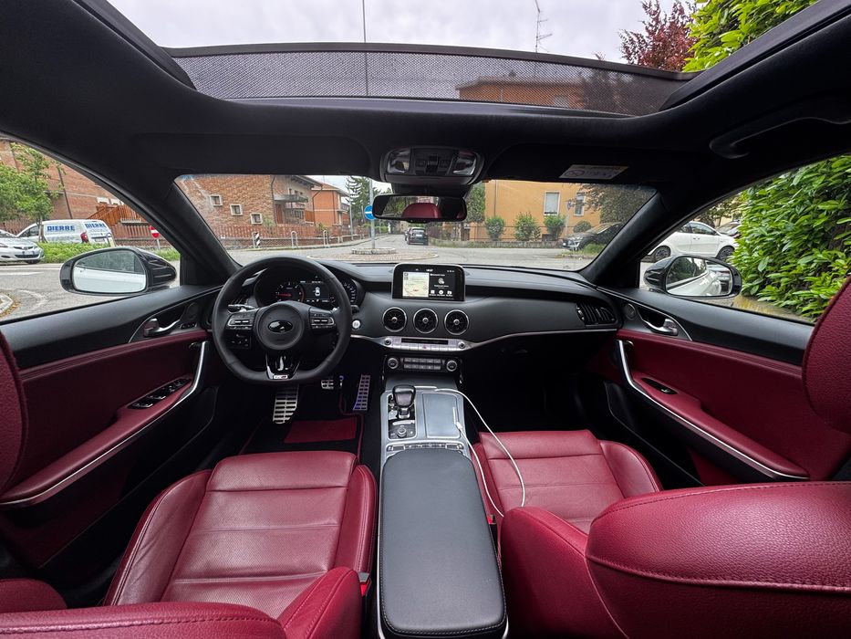 Kia Stinger 2.2 AWD GT full option