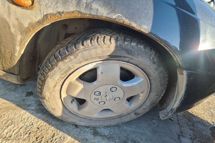 Dezmembrez Opel Tigra motor 1.4 benzina  90cp X14XE  dezmembrari piese turbo cutie de viteze manuala 6+1 trepte