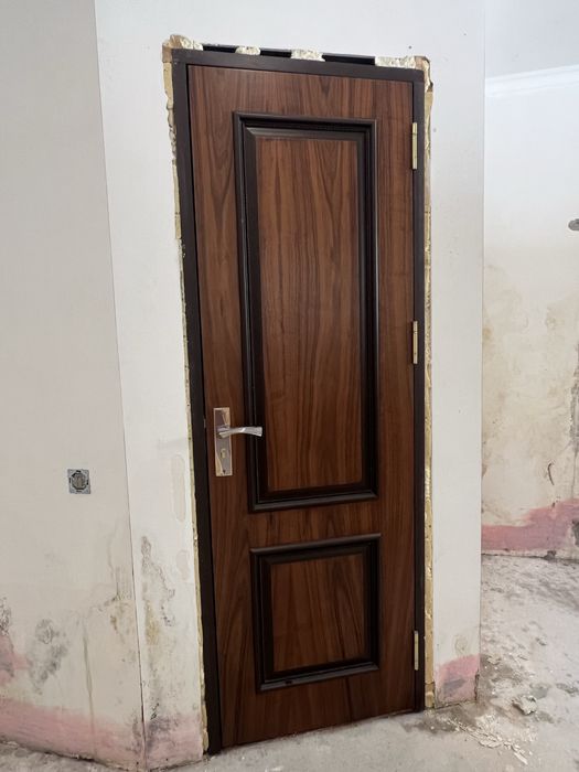 Продаются деревянные двери для дома