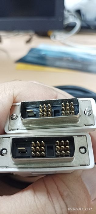 SCART кабел и DVI-D single link кабел за монитори.