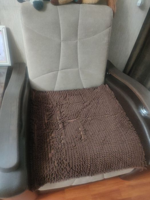 Продам диван и кресло