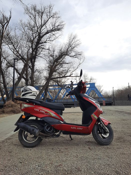 Скутер Viliam M8