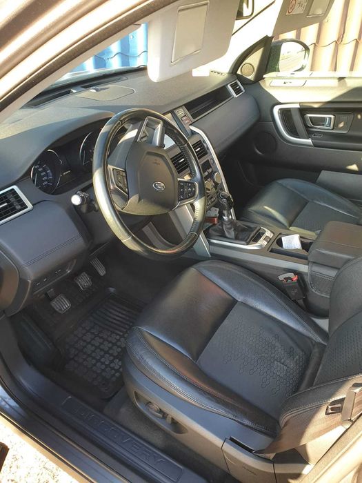 LAND ROVER Discovery 2015 — imagine 5