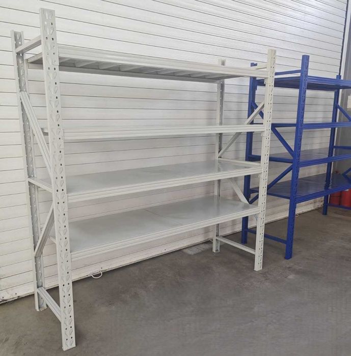 Метален стелаж с 4 рафта