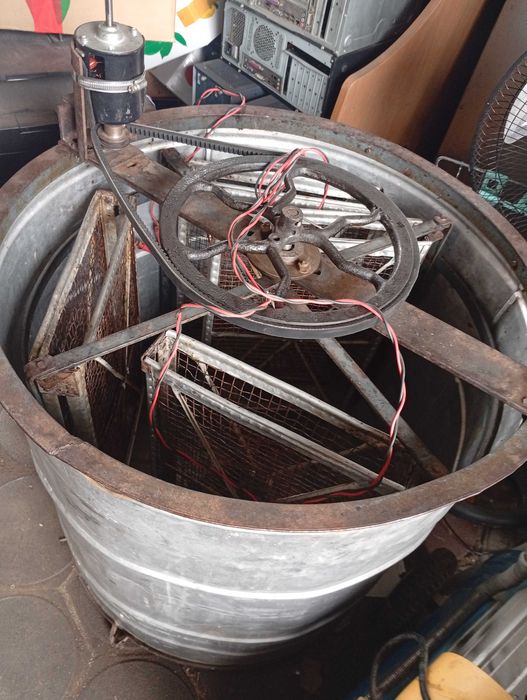 Продам Медогонку Советскую