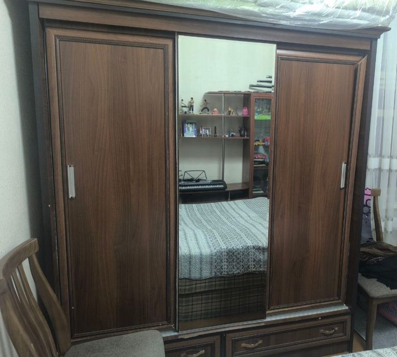 Продам шкаф купе