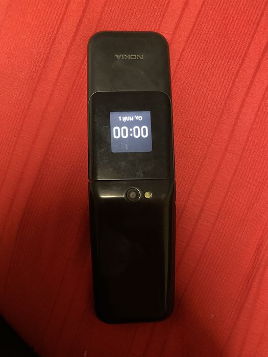 Sotiladi Nokia 2720
