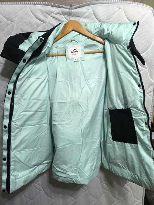 Продам зимний пуховик