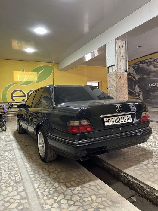Mercedes Benz W124 E320