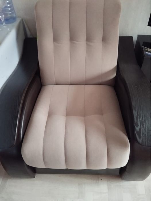 Диван и два кресла комплект