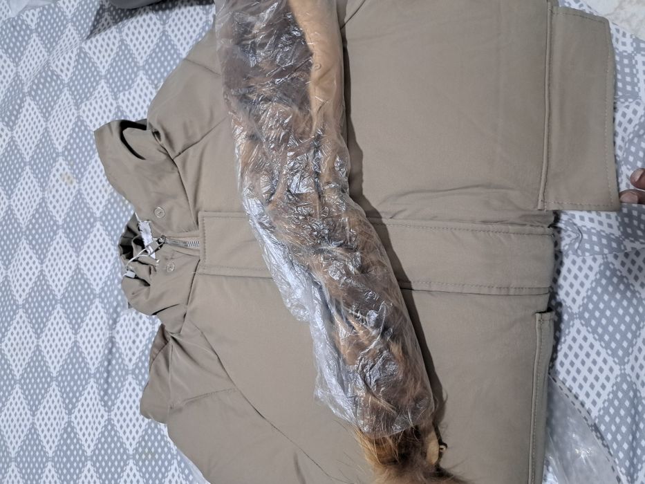 Куртка және жилетка сатылады