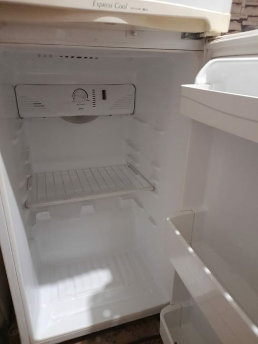 Срочно продаём холодильник