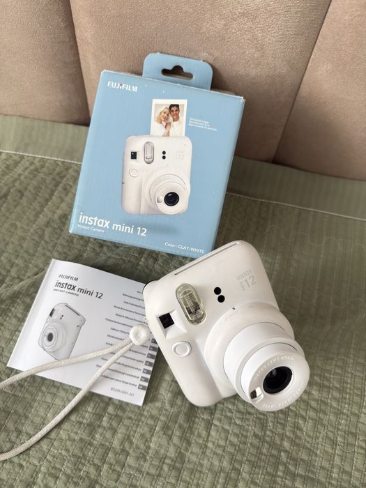 Instax mini 12 продам