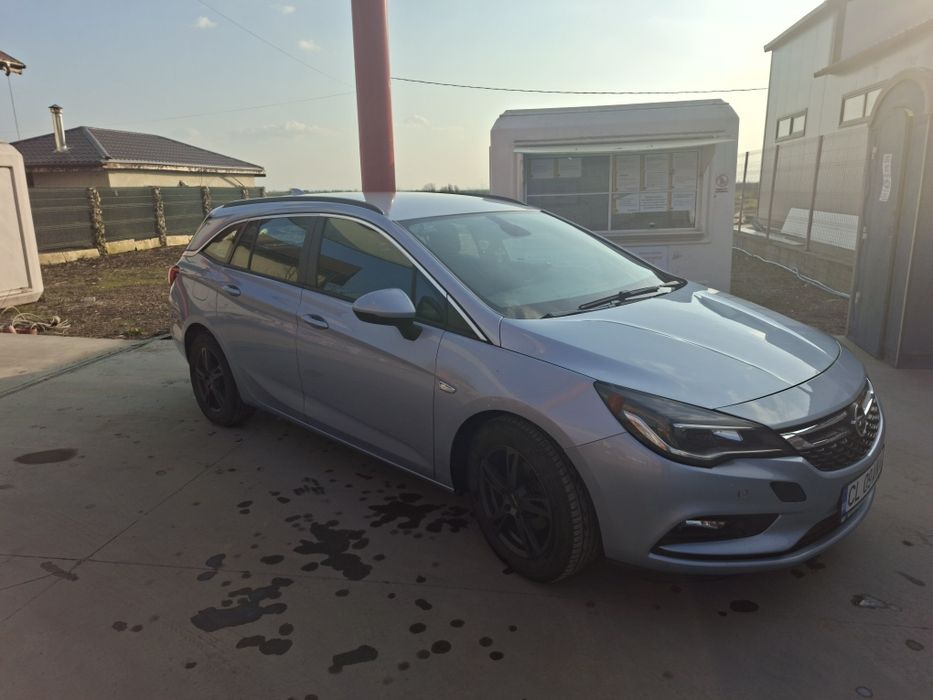 Vând Opel Astra K 2017